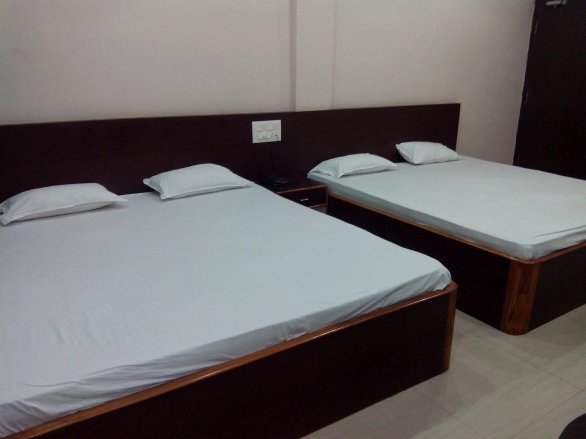 Hotel Bhammars Balangir Quarto foto