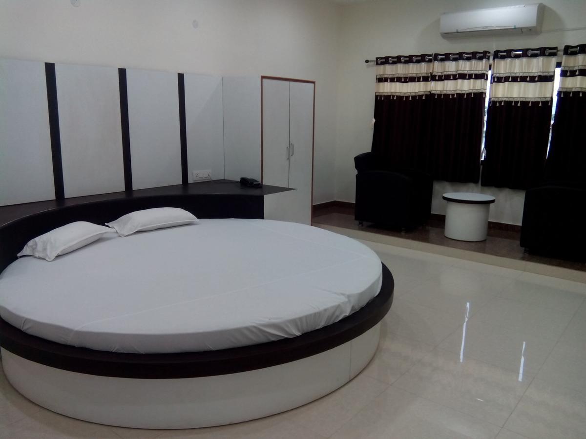 Hotel Bhammars Balangir Quarto foto