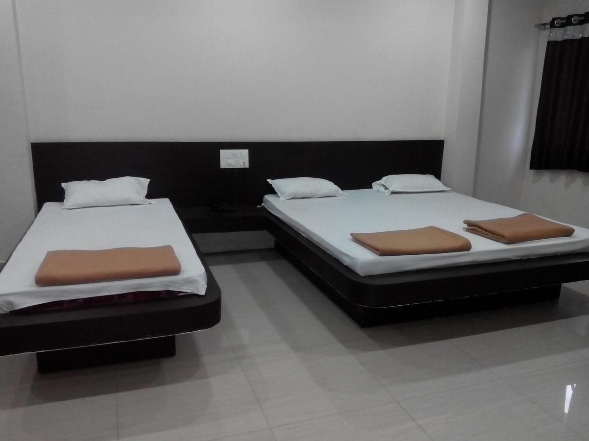 Hotel Bhammars Balangir Quarto foto